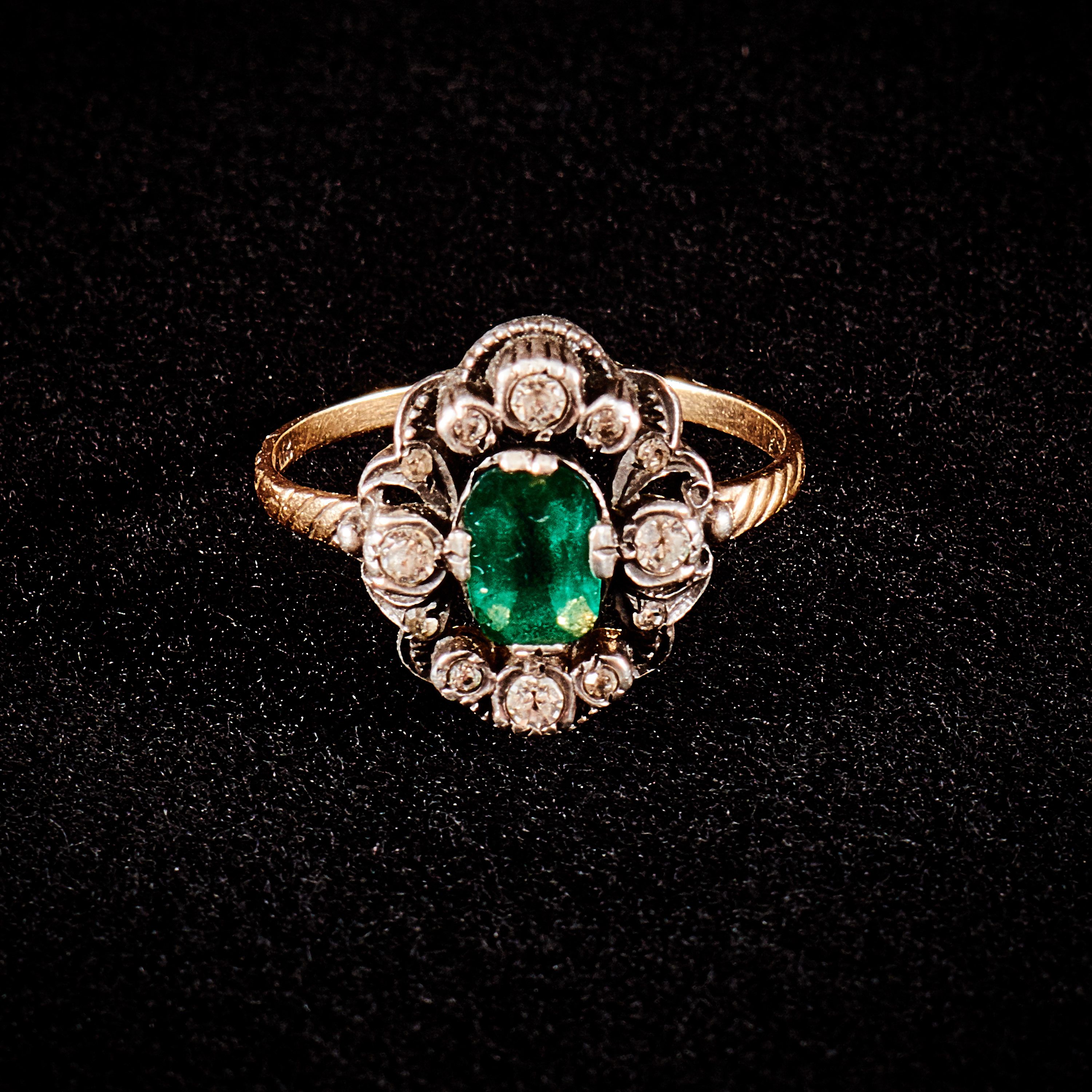 Ring Antik Guld Och Silver Med Smaragd Och Diamanter 986 2366 Metropol Auktioner