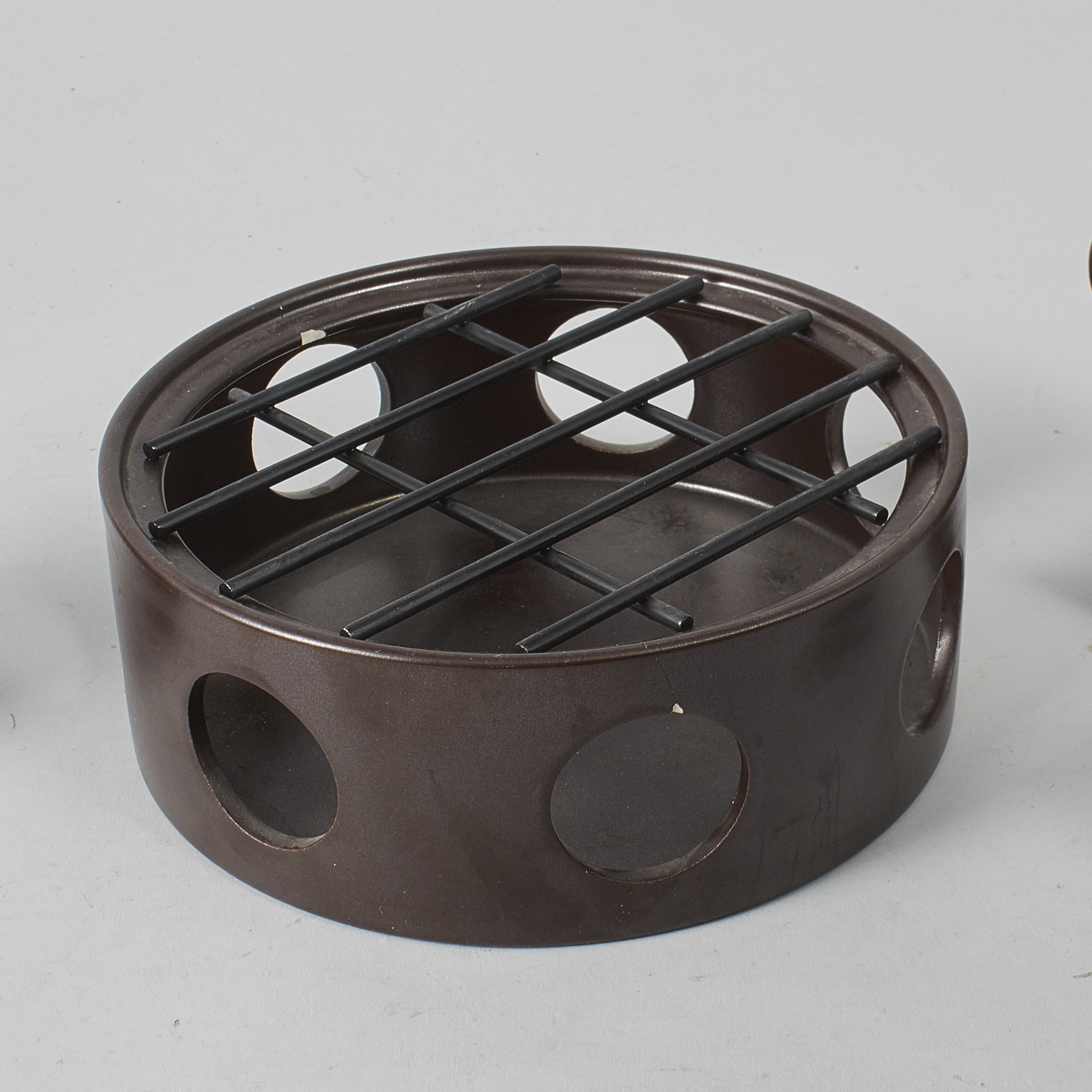 Kantin, + 10 koppar + värmare, Höganäs. Längd: 6,5-19 cm, djup: 9-19 cm ...